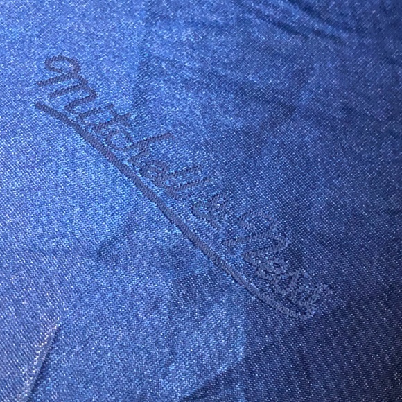 MITCHELL & NESS Dallas Mavericks HARDWOOD TRACK JACKET - Picture 8 of 10